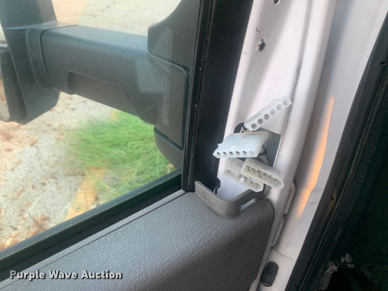 image for item DM1765 2016 Chevrolet  4500 shuttle bus