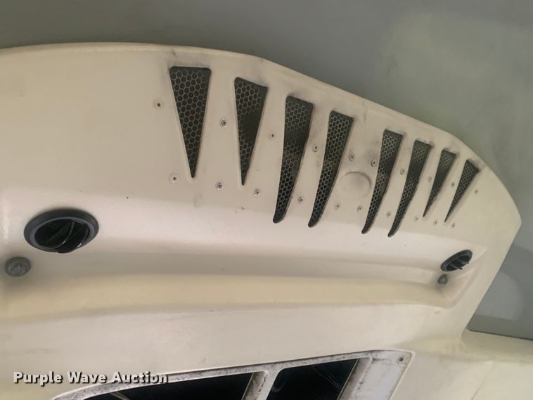 image for item DM1765 2016 Chevrolet  4500 shuttle bus