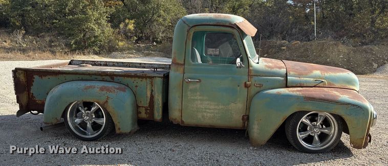 image for item DM1889 1954 International R-110 Series pickup truck