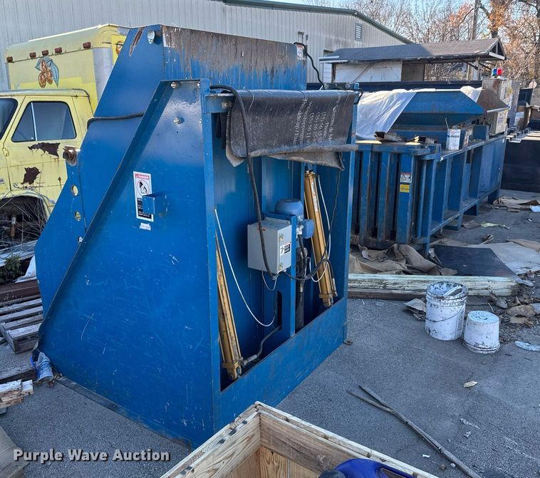 image for item DO0005 1998 Excel EX60 horizontal closed door baler