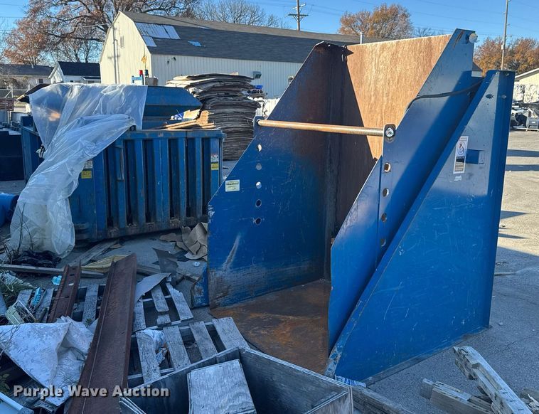 image for item DO0005 1998 Excel EX60 horizontal closed door baler