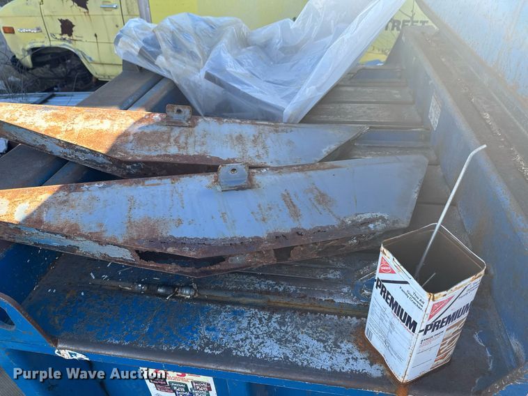 image for item DO0005 1998 Excel EX60 horizontal closed door baler