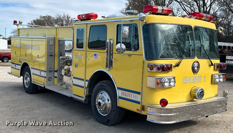 image for item DO0037 1986 Sutphen Deluge pumper fire truck