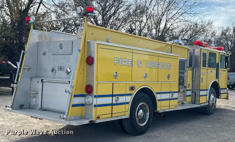 image for item DO0037 1986 Sutphen Deluge pumper fire truck