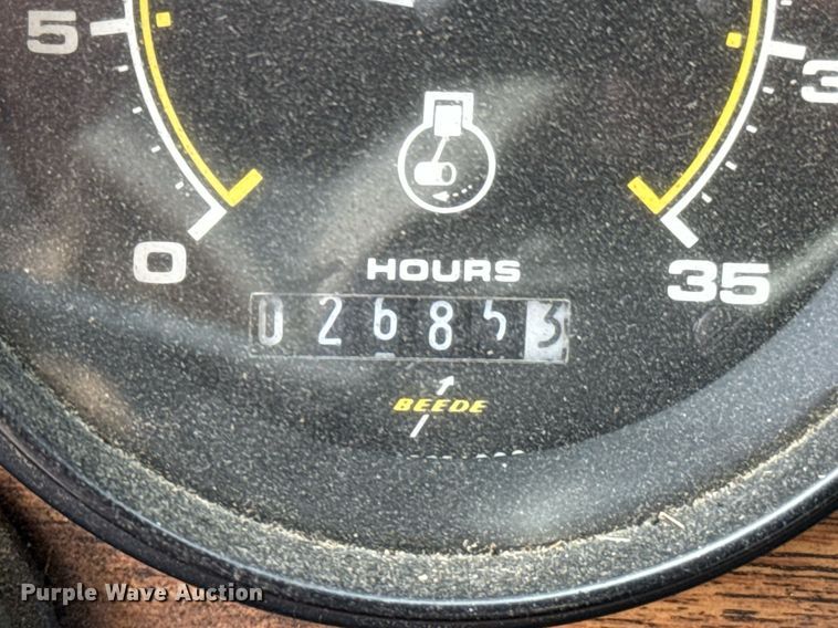 image for item DO0037 1986 Sutphen Deluge pumper fire truck