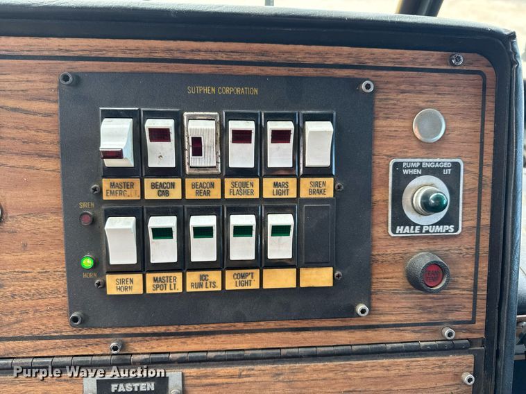 image for item DO0037 1986 Sutphen Deluge pumper fire truck