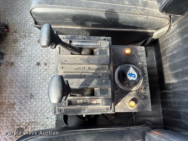 image for item DO0037 1986 Sutphen Deluge pumper fire truck