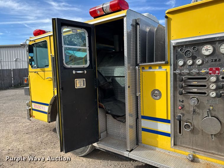 image for item DO0037 1986 Sutphen Deluge pumper fire truck