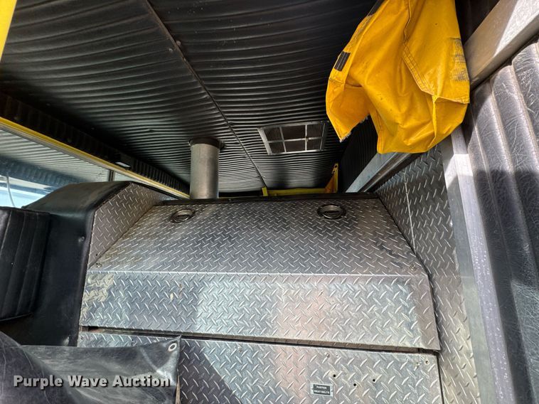 image for item DO0037 1986 Sutphen Deluge pumper fire truck