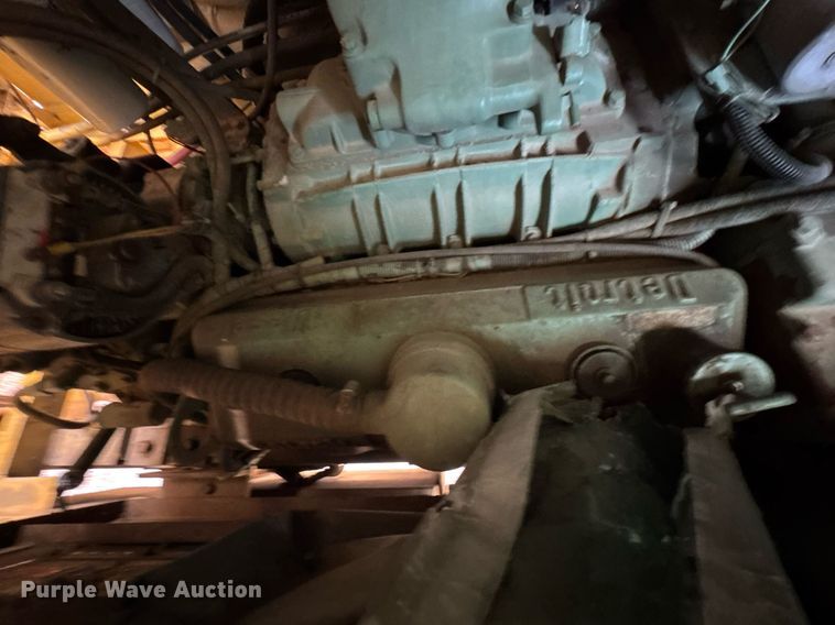 image for item DO0037 1986 Sutphen Deluge pumper fire truck