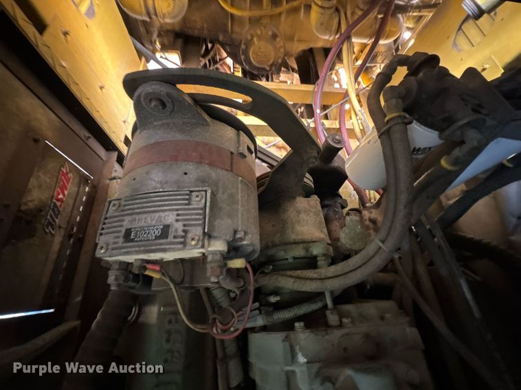 image for item DO0037 1986 Sutphen Deluge pumper fire truck