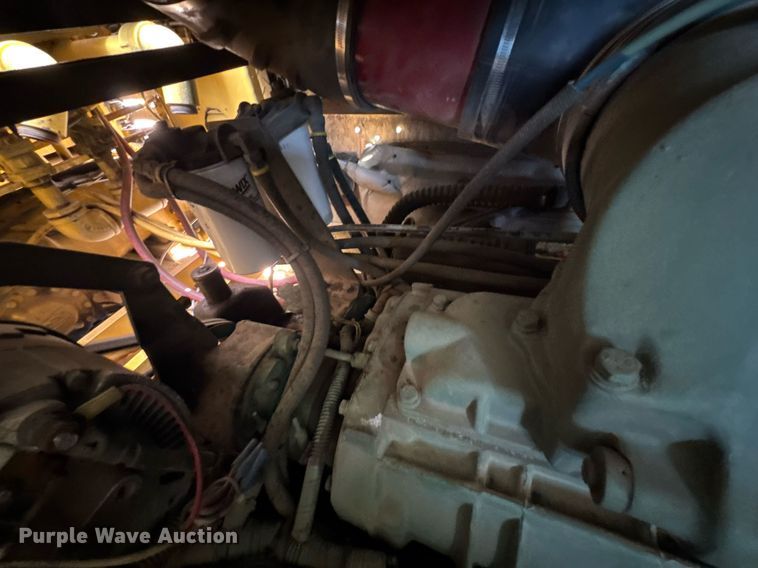 image for item DO0037 1986 Sutphen Deluge pumper fire truck