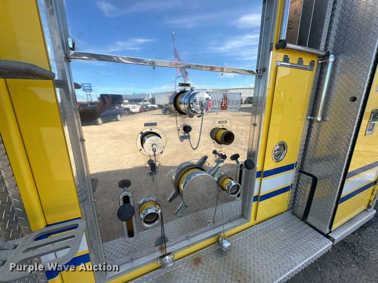 image for item DO0037 1986 Sutphen Deluge pumper fire truck