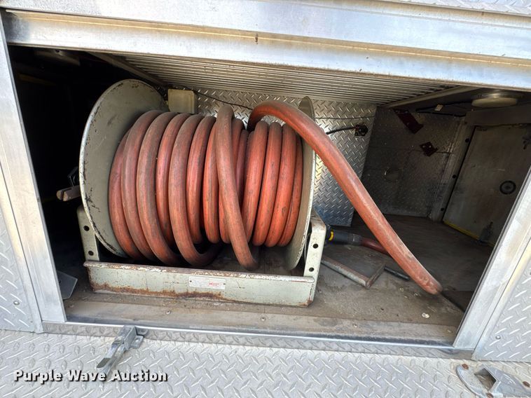 image for item DO0037 1986 Sutphen Deluge pumper fire truck