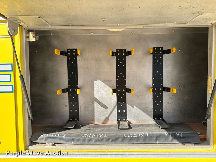 image for item DO0037 1986 Sutphen Deluge pumper fire truck