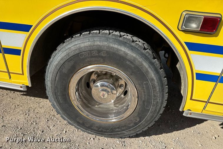 image for item DO0037 1986 Sutphen Deluge pumper fire truck