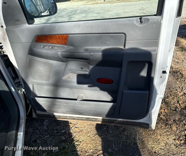 image for item DO0048 2006 Dodge Ram 1500 pickup truck