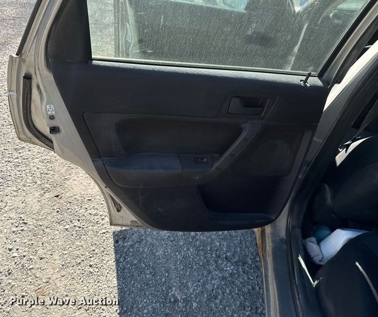 image for item DO0053 2008 Ford Focus 