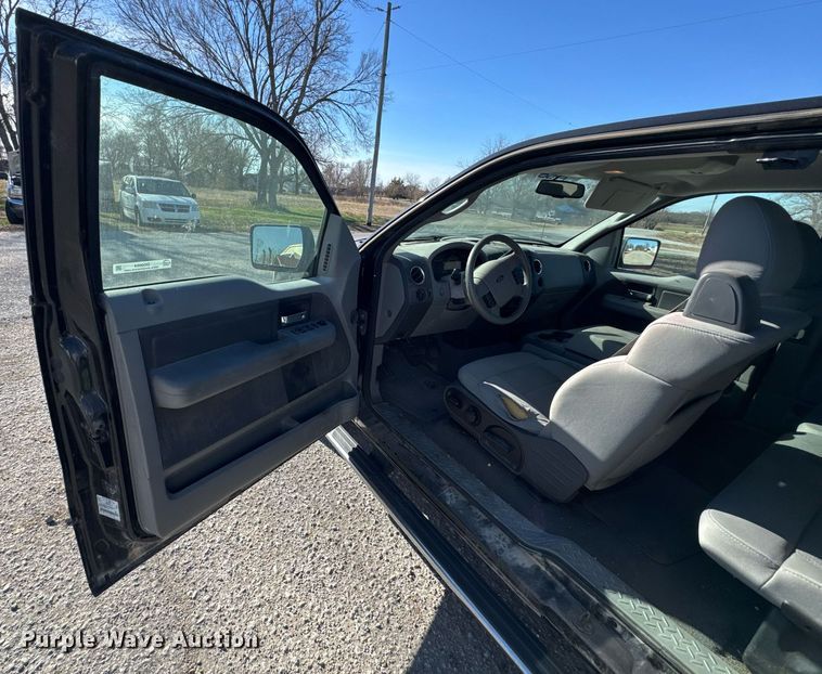 image for item DO0054 2007 Ford F150 SuperCab pickup truck