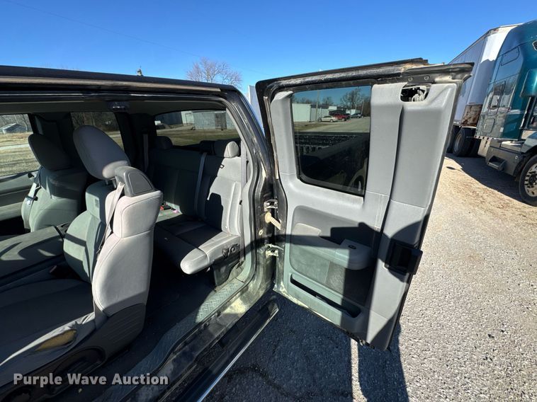 image for item DO0054 2007 Ford F150 SuperCab pickup truck