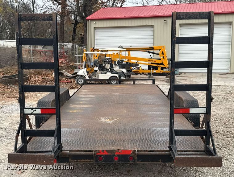 image for item DO0549 2013 Lone Star equipment trailer
