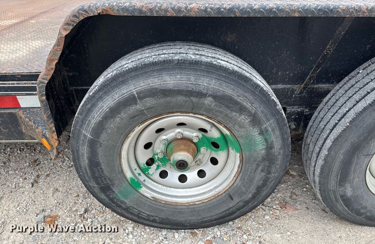 image for item DO0549 2013 Lone Star equipment trailer