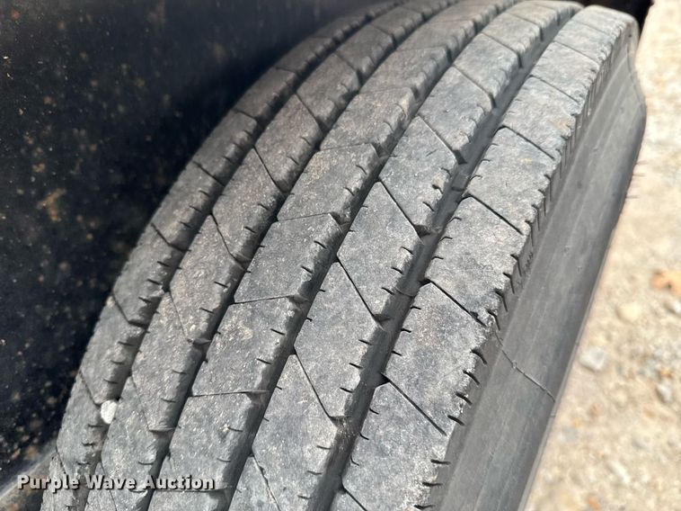 image for item DO0549 2013 Lone Star equipment trailer