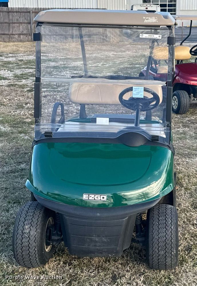 image for item DO0578 2019 E-Z-GO RXV golf cart