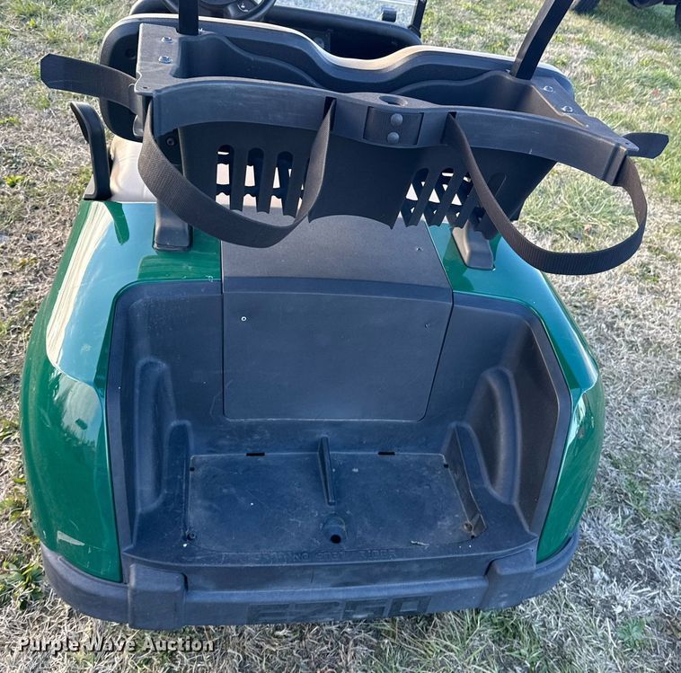 image for item DO0578 2019 E-Z-GO RXV golf cart