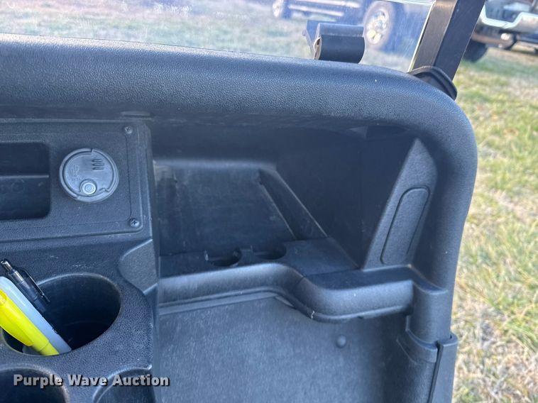 image for item DO0578 2019 E-Z-GO RXV golf cart