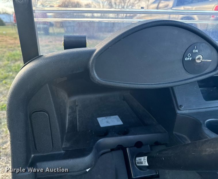 image for item DO0578 2019 E-Z-GO RXV golf cart