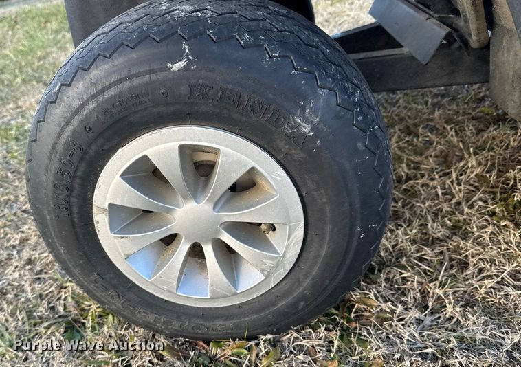 image for item DO0578 2019 E-Z-GO RXV golf cart