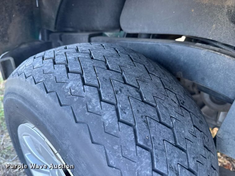 image for item DO0578 2019 E-Z-GO RXV golf cart