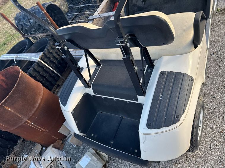 image for item DO0581 (2) E-Z-GO golf carts