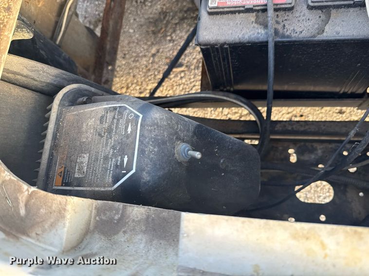 image for item DO0581 (2) E-Z-GO golf carts