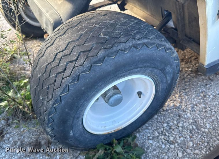 image for item DO0581 (2) E-Z-GO golf carts