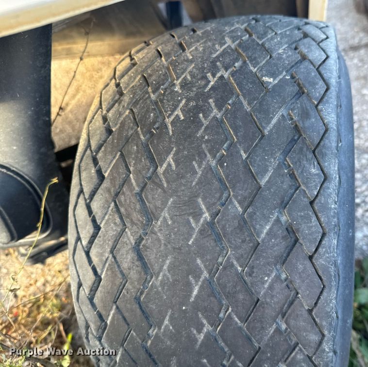 image for item DO0581 (2) E-Z-GO golf carts