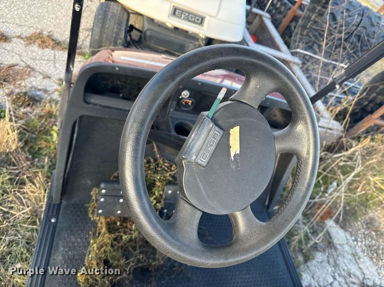 image for item DO0581 (2) E-Z-GO golf carts