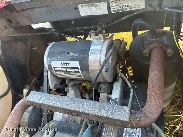 image for item DO0581 (2) E-Z-GO golf carts