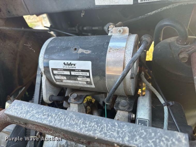 image for item DO0581 (2) E-Z-GO golf carts