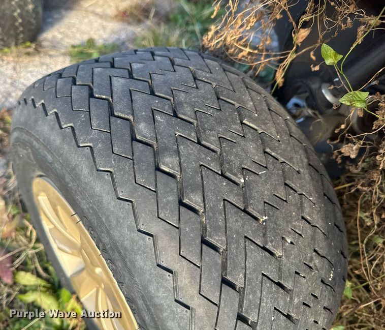 image for item DO0581 (2) E-Z-GO golf carts