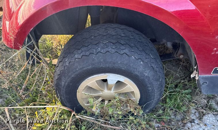 image for item DO0581 (2) E-Z-GO golf carts