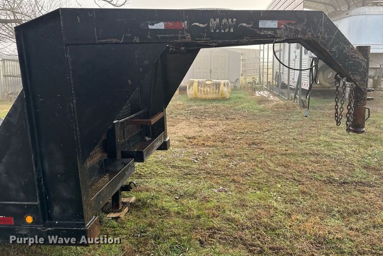 image for item DO7669 2005 May equipment trailer