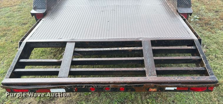 image for item DO7669 2005 May equipment trailer
