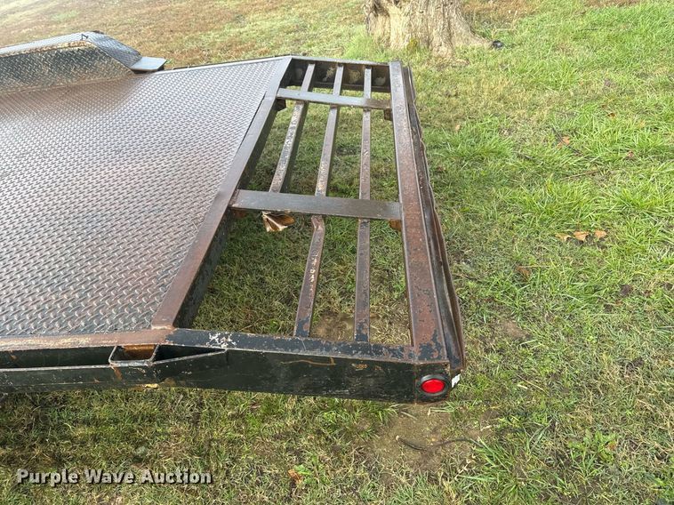 image for item DO7669 2005 May equipment trailer