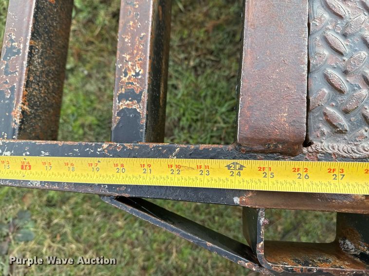 image for item DO7669 2005 May equipment trailer
