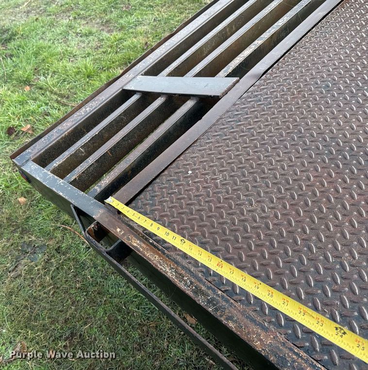 image for item DO7669 2005 May equipment trailer