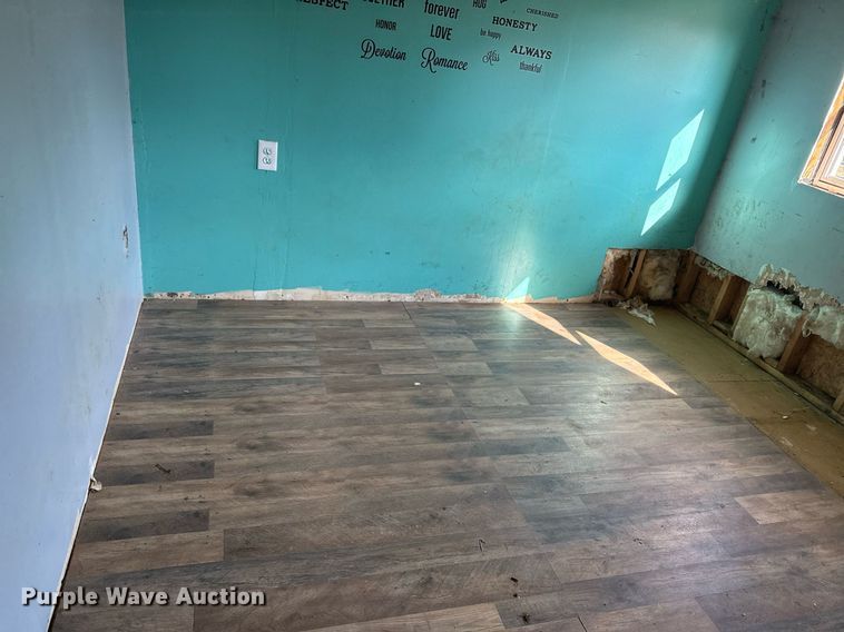 image for item DO7671 Storage shed