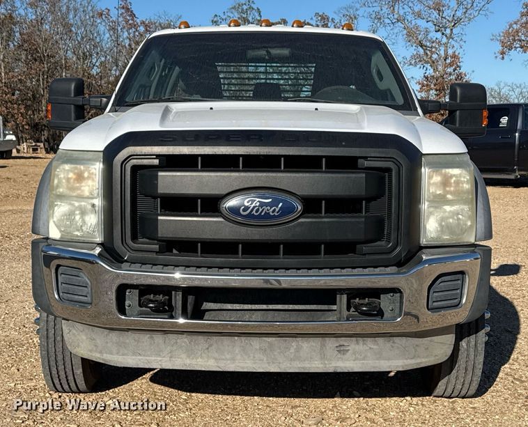 image for item DO7675 2011 Ford F450 Super Duty Crew Cab flatbed truck