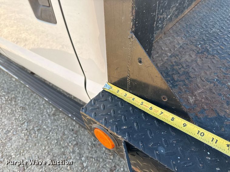 image for item DO7675 2011 Ford F450 Super Duty Crew Cab flatbed truck